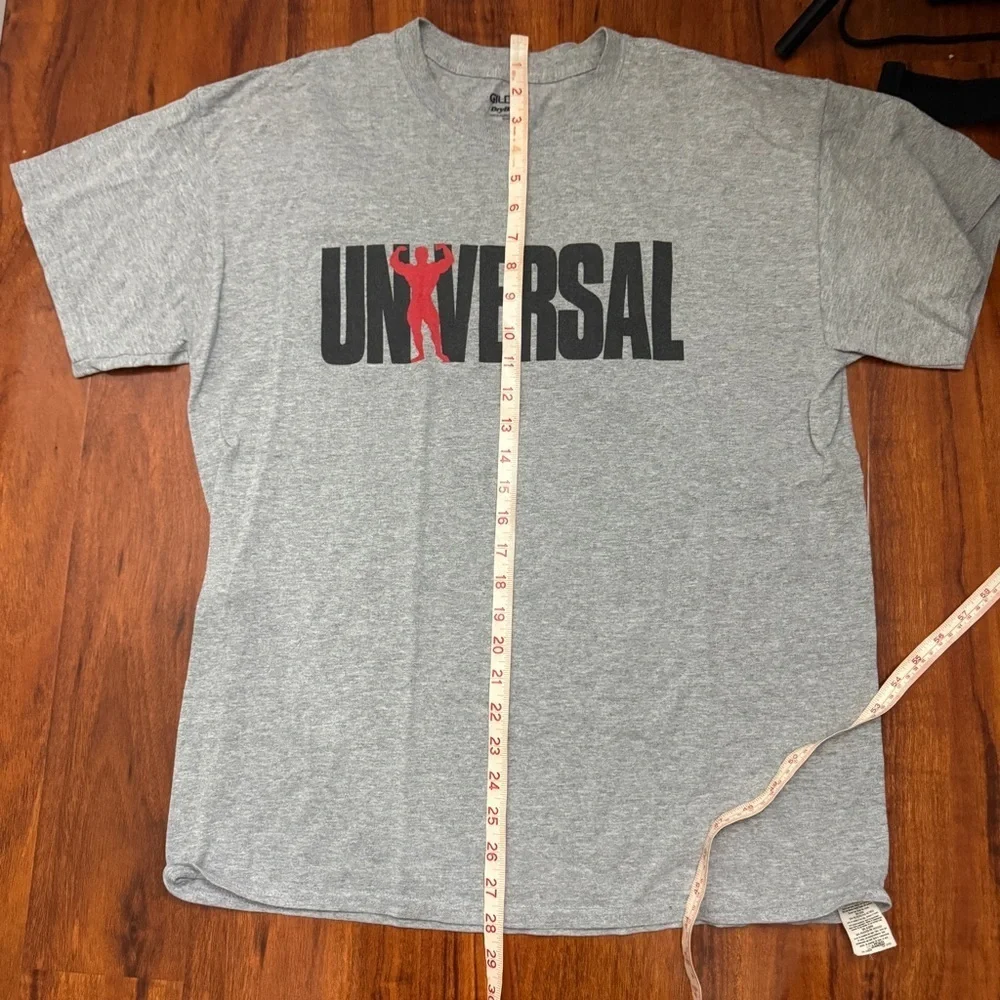 Universal Animal Bodybuilding Vintage Shirt Size Large